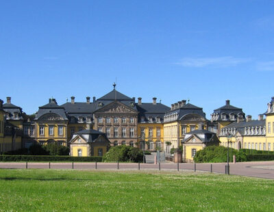 Herz und zentrale Spielstätte – das Barockschloss der Fürsten zu Waldeck und Pyrmont 