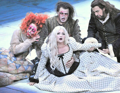 Marina Prudenskaya (Azucena), Anna Netrebko (Leonora), Gaston Rivero (Manrico), Plácido Domingo (Graf Luna)