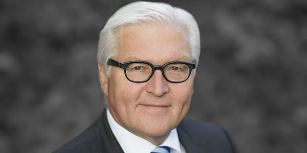 Der Jurist begann vor 25 Jahren seine Laufbahn als Politiker und ist derzeit Bundesaußenminister