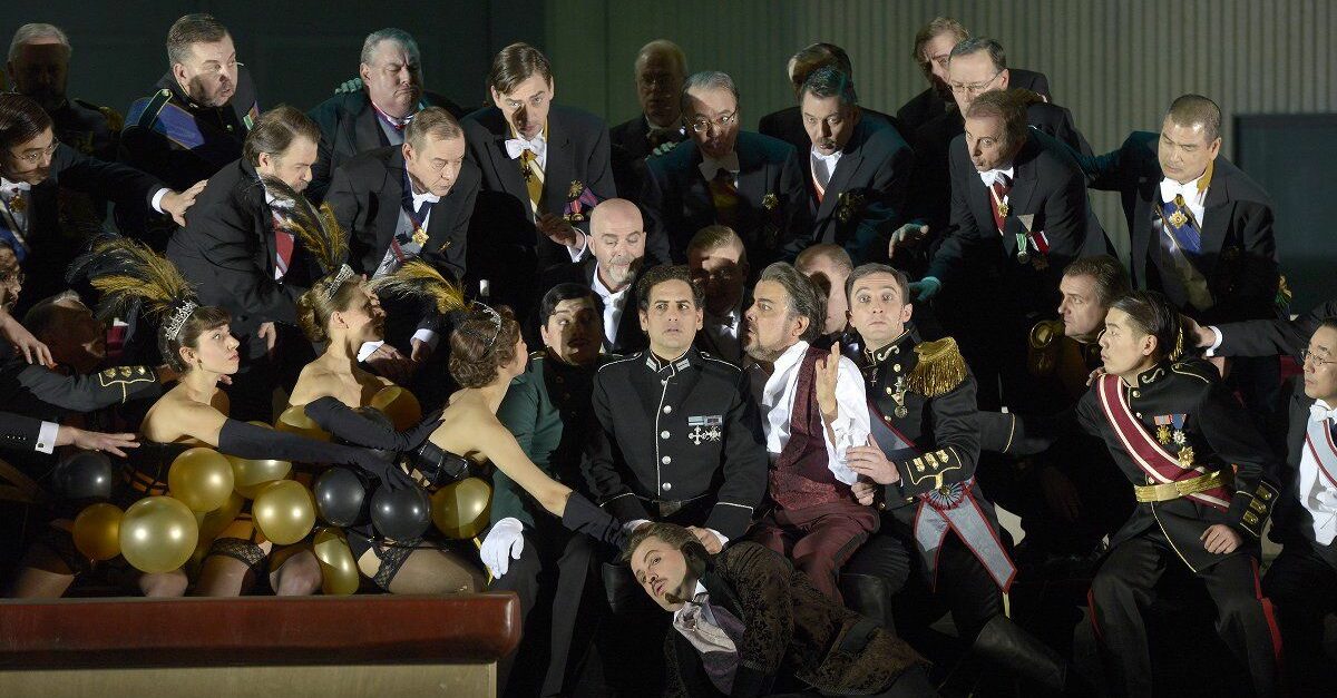 OpernKritik Deutsche Oper Berlin Die Hugenotten Honig und Heroik