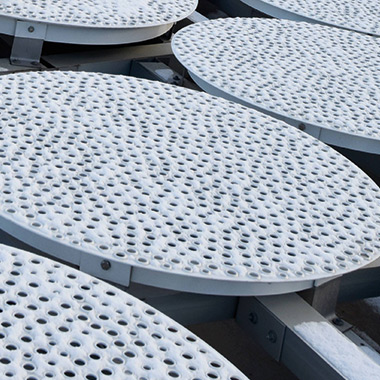 Die sogenannten "Pailletten" auf dem Dach der Elbphilharmonie