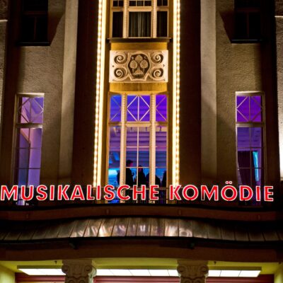Fassade der Musikalischen Komödie Leipzig