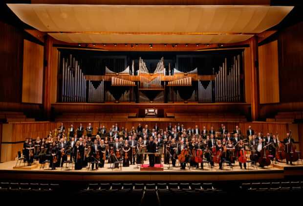 Philharmonia Orchestra ernennt zwei Erste Gastdirigenten