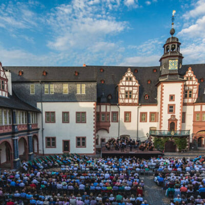 Festspielsommer im Renaissancehof von Schloss Weilburg