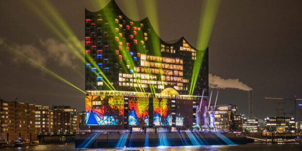 Elbphilharmonie. Eröffnung mit Lightshow