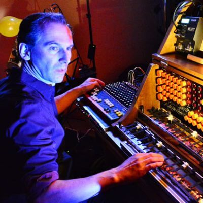 Peter Pichler am Mixturtrautonium
