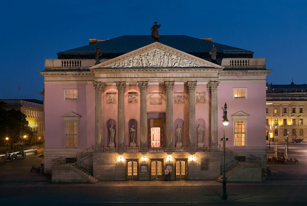 Staatsoper Unter den Linden bei Nacht