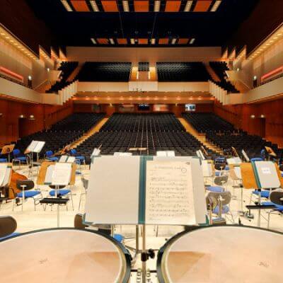 Orchesterpodium der Duisburger Philharmoniker in der Mercatorhalle