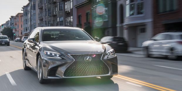 Unterwegs im Lexus LS