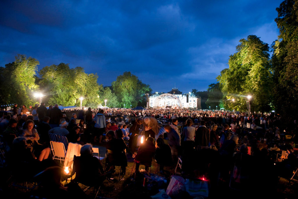 Ein Festival führt „Ins Ungewisse“