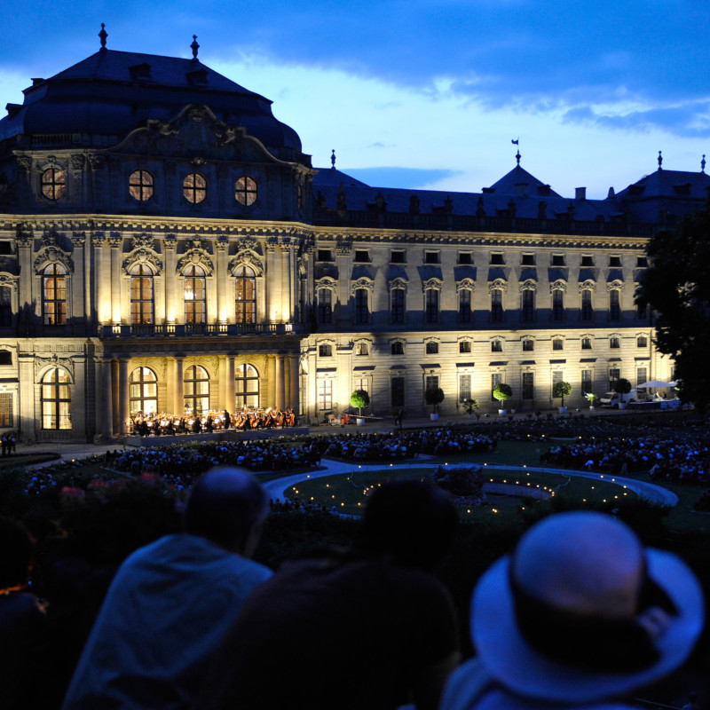 Mozartfest Würzburg: Opern Air-Konzert im Hofgarten der Residenz