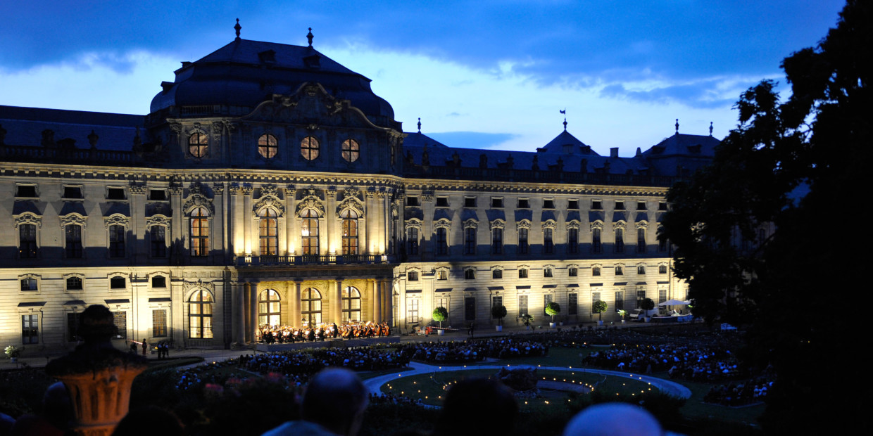 Mozartfest Würzburg: Opern Air-Konzert im Hofgarten der Residenz