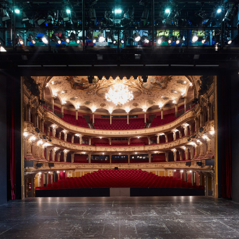 Opernhaus Zürich, Hauptbühne mit Technikportal