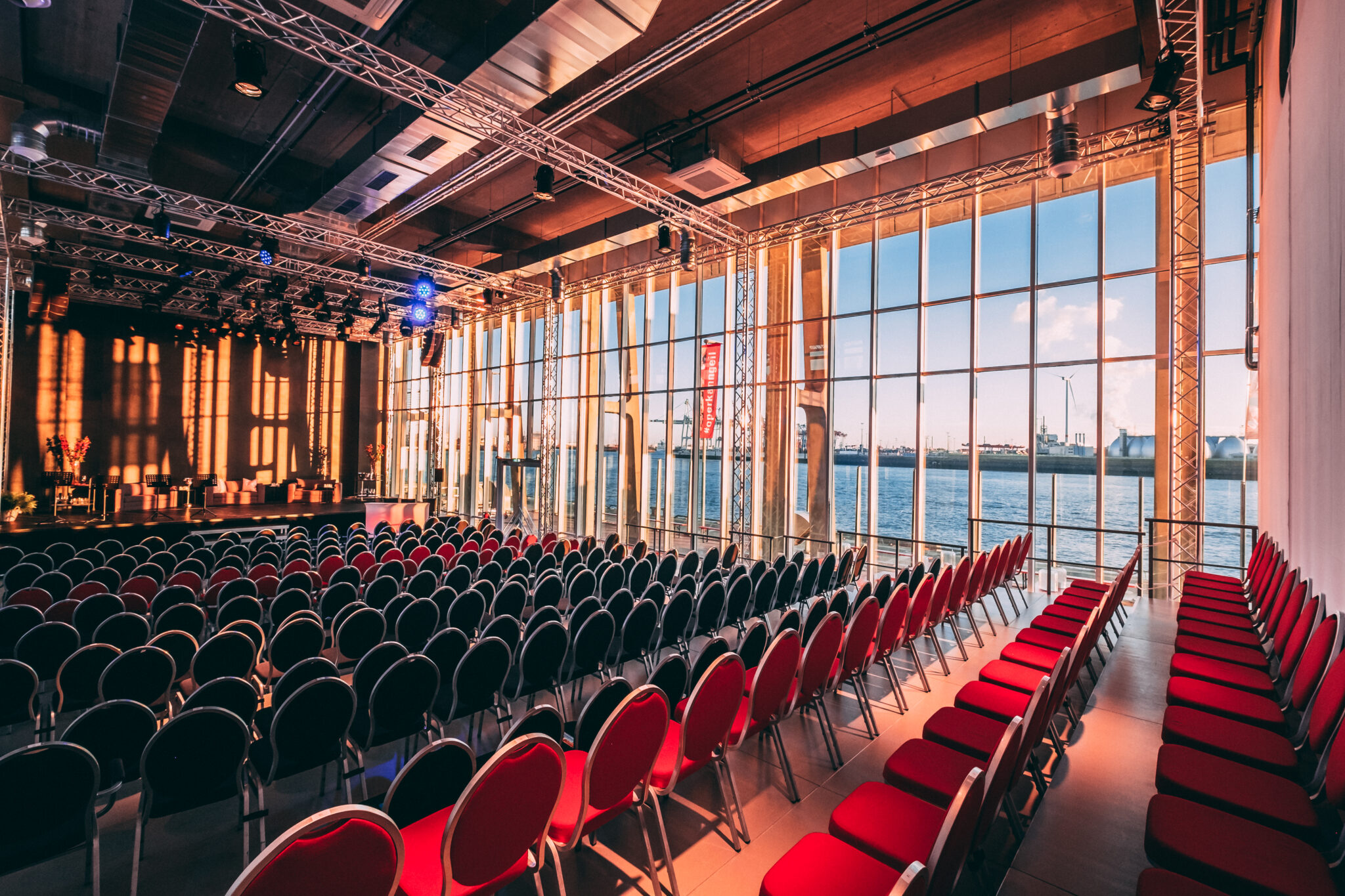 Opernloft im Alten Fährterminal Altona