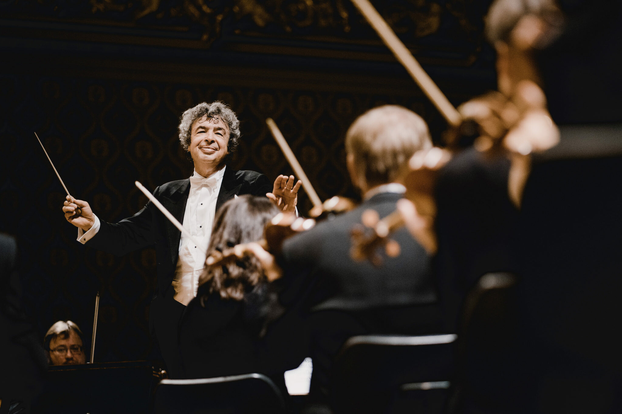 Simeon Bychkov conducts the Czech Orchestra