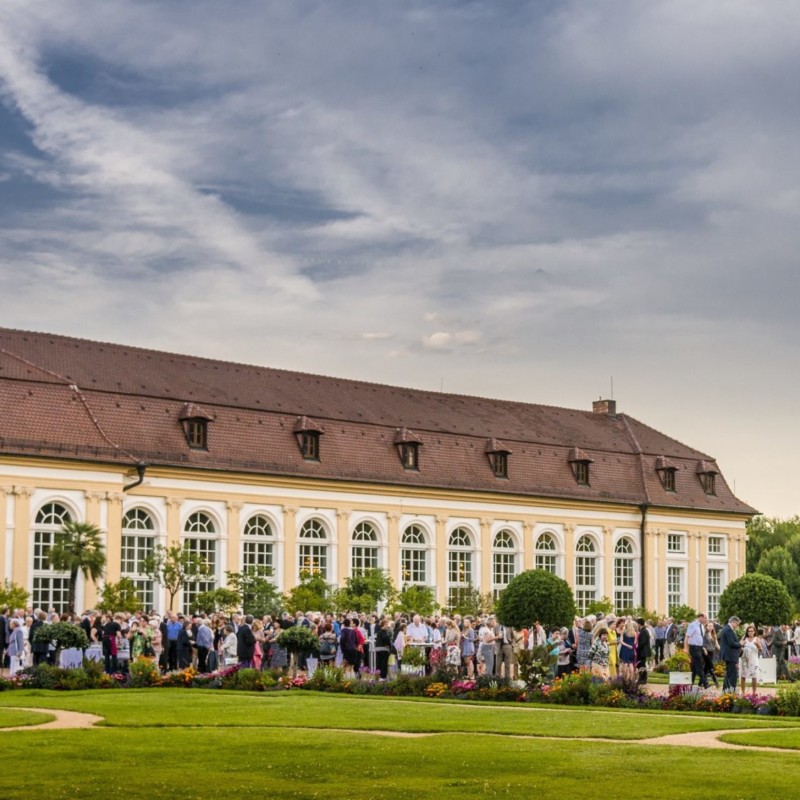 Konzertpause vor der Orangerie Ansbach