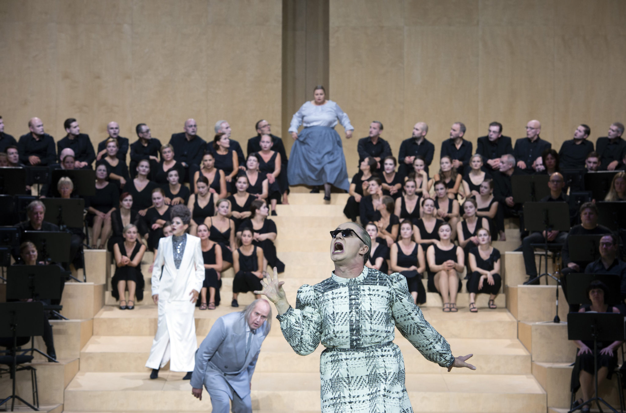 Szene aus Henzes Oper „The Bassarids“ an der Komischen Oper Berlin