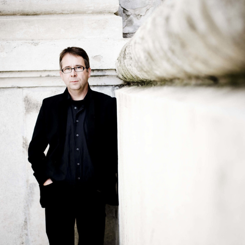 Besuchte als junger Musiker Orchesterproben von Carlo Maria Giulini und Claudio Abbado, um die Arbeitsweise großer Dirigenten kennenzulernen: Bertrand de Billy.