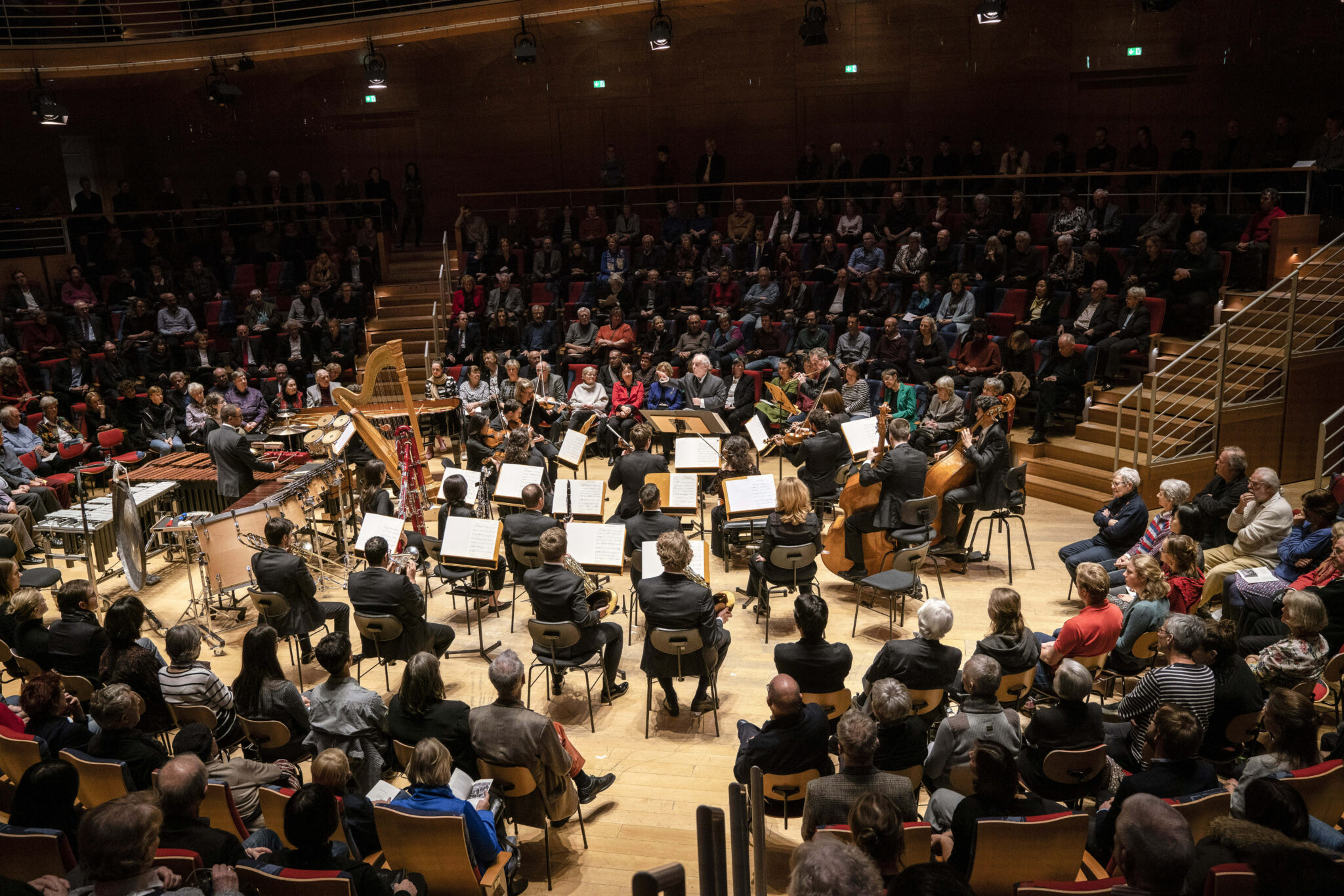 Als man „social distancing“ noch nicht kannte: Das Boulez Ensemble unter der Leitung von Daniel Barenboim im Pierre Boulez Saal im Dezember 2019