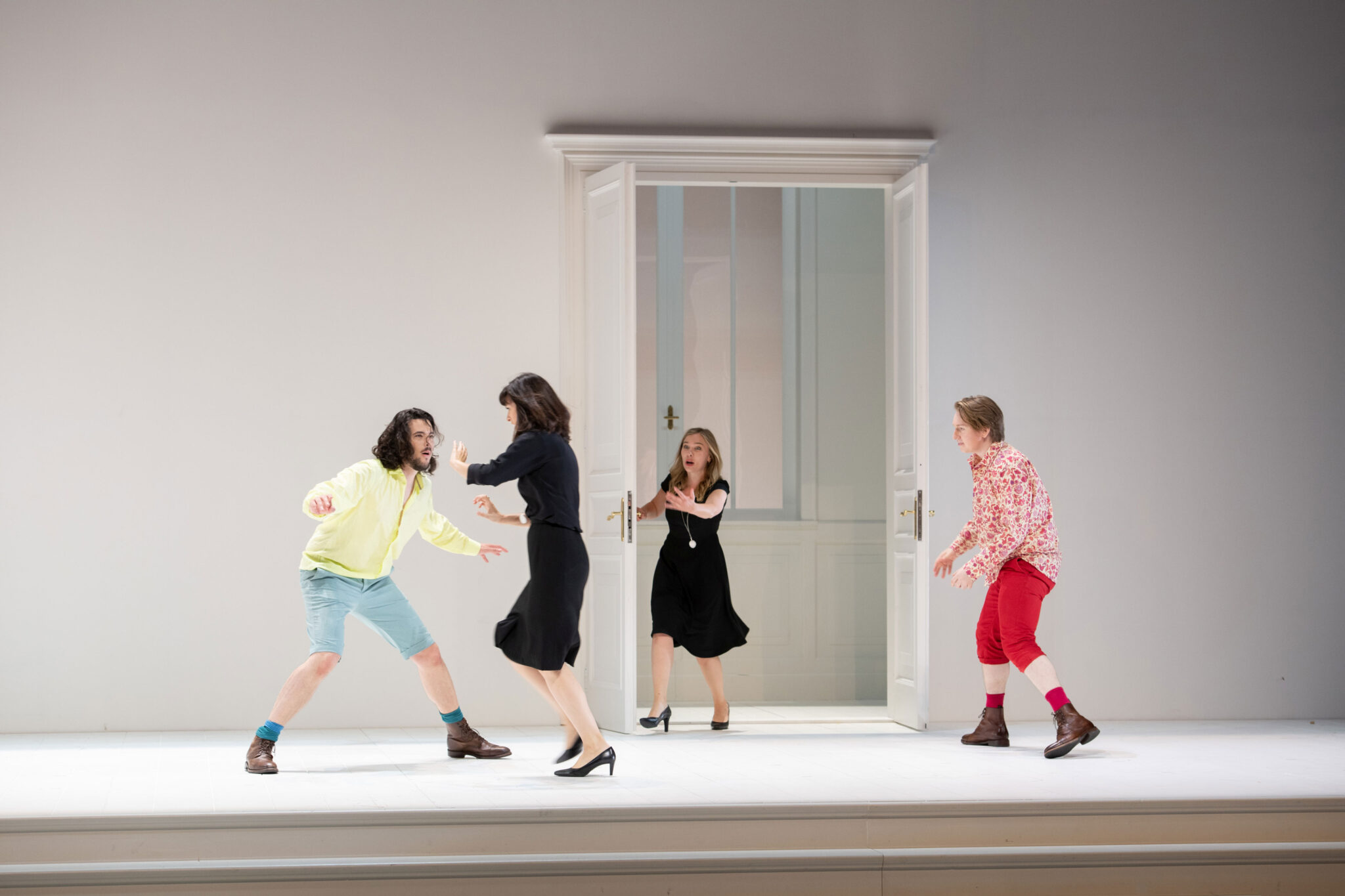Mozarts „Cosí fan tutte“ mit Andrè Schuen (Guglielmo), Marianne Crebassa (Dorabella), Elsa Dreisig (Fiordiligi) und Bogdan Volkov (Ferrando) bei den Salzburger Festspielen 2020