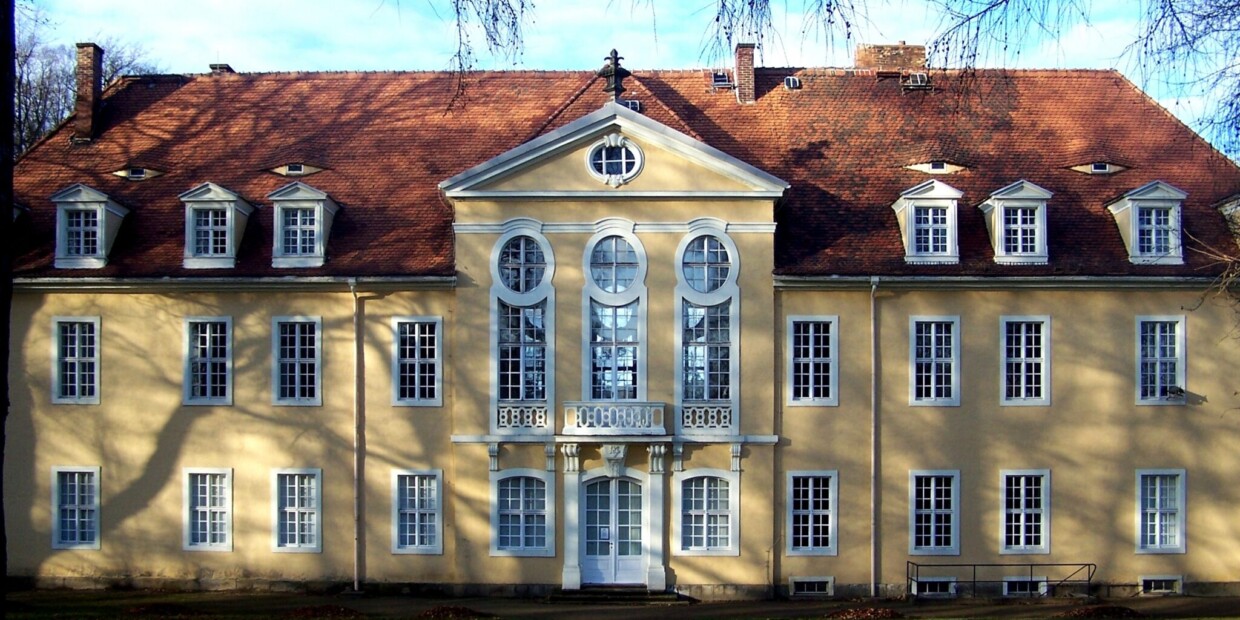Oberlichtenau Schloss