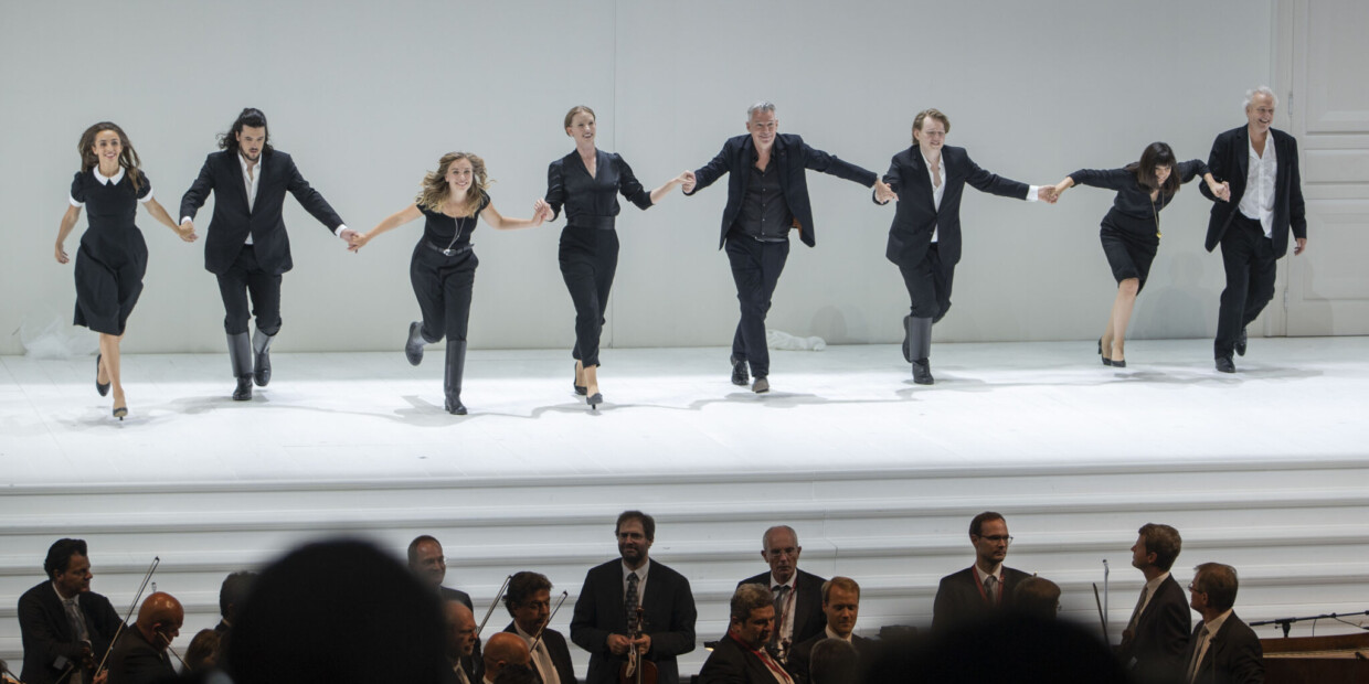 Vorbild Salzburger Festspiele: Schlussapplaus bei Mozarts „Così fan tutte“