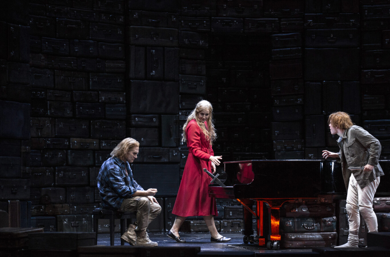 Brandon Jovanovich (Siegmund), Lise Davidsen (Sieglinde), Eric Naumann (Hundingling)