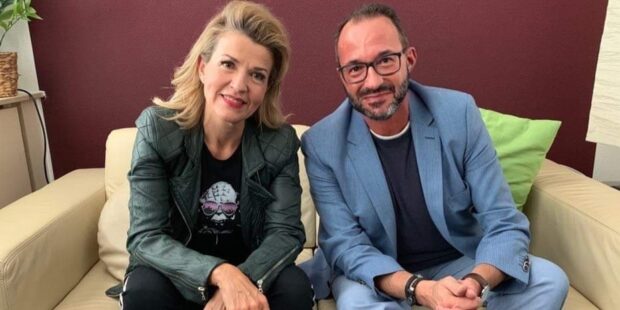 Anne-Sophie Mutter mit Moderator Holger Wemhoff