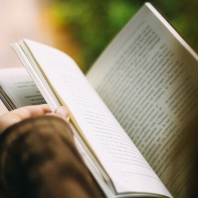 Wenn es nach Weihnachten wieder ruhiger wird, ist ein gutes Buch genau das Richtige