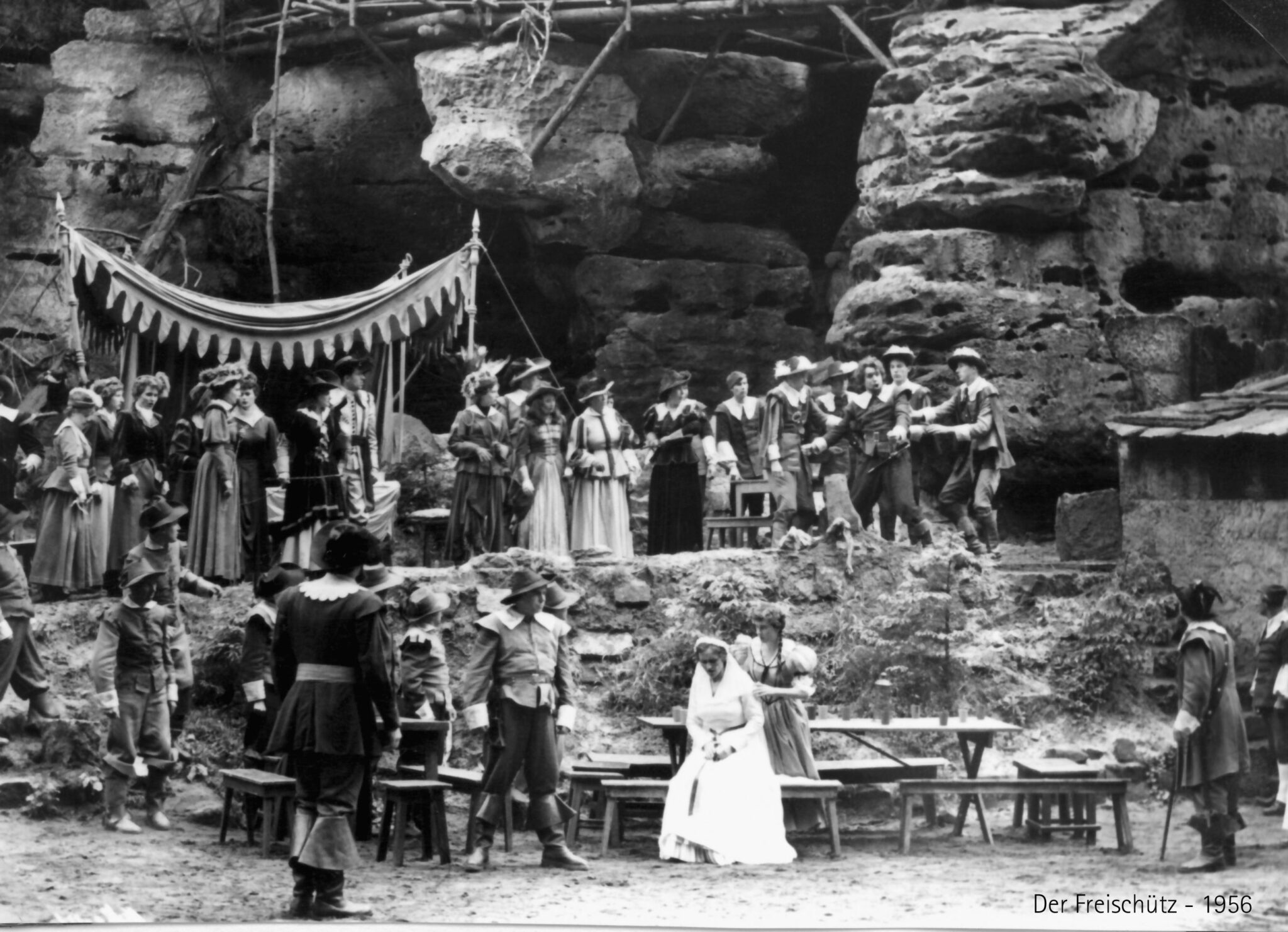 Szenenbild aus der Inszenierung auf der Felsenbühne Rathen