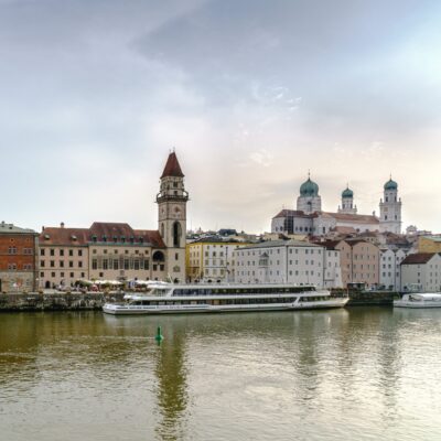 Blick über die Donau auf die Altstadt von Passau