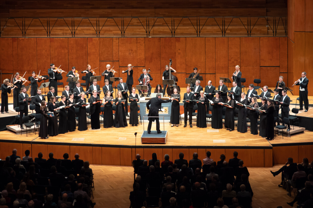 Die Gaechinger Cantorey unter der Leitung von Hans-Christoph Rademann in der Liederhalle Stuttgart