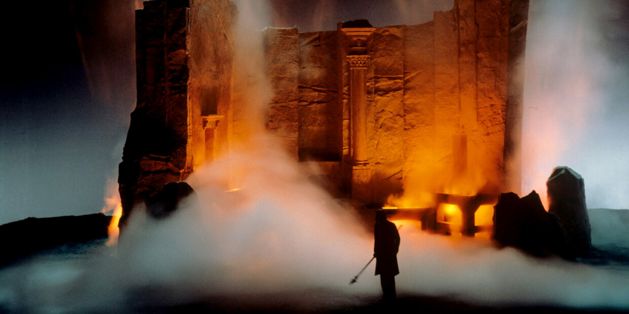 Szenenbild aus dem „Jahrhundertring“ der Bayreuther Festspiele von 1976