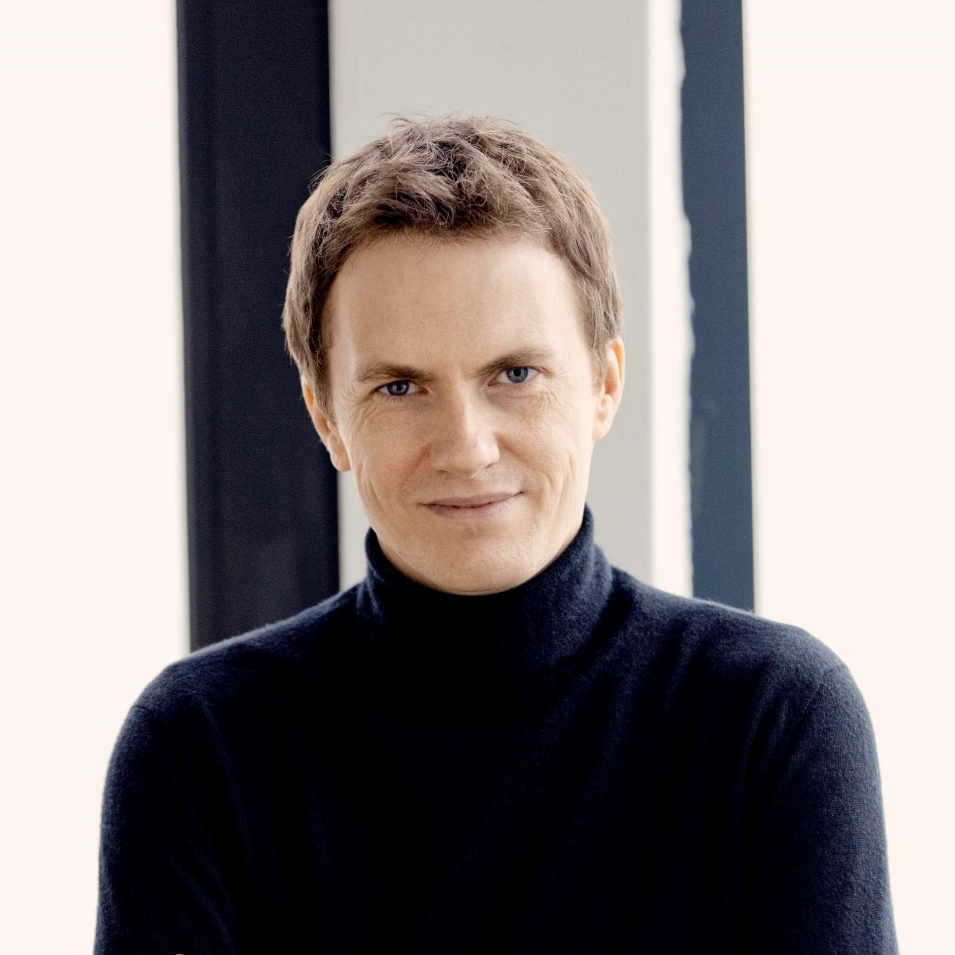 Review of Alexandre Tharaud – Ravel: Piano Concerto