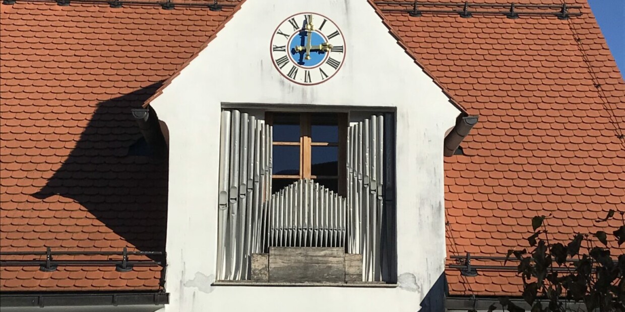 Wo selbst Fenster zu Orgelprospekten werden: das Orgelzentrum in Valley