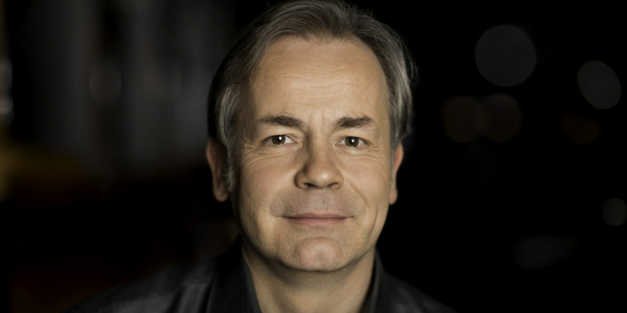Chor, Orchester und nicht weniger als vierzehn Solisten nimmt er beim „Weihnachtsoratorium“ unter seine Fittiche: GMD Axel Kober