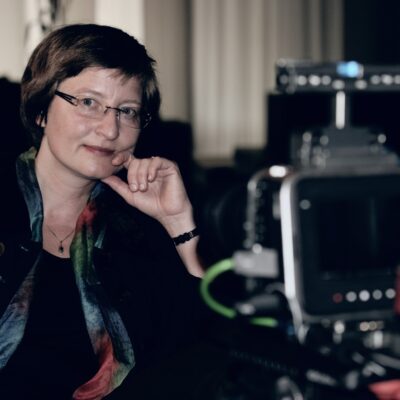 Musikwissenschaftlerin Kadja Grönke hat den Tagungsband „Musik und Homosexualitäten“ gemeinsam mit Michael Zywietz herausgegeben