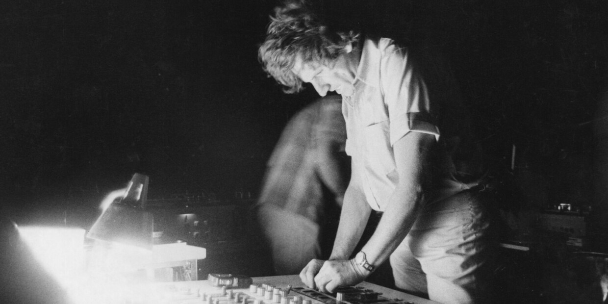Iannis Xenakis lehnte sowohl traditionelle Klangmusik als auch die Experimente der Avantgardisten ab und erfand eine neue Art des Musizierens