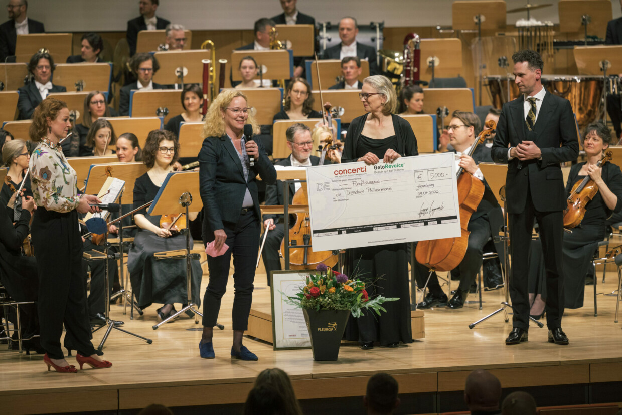 Rote Rosen für das Publikum