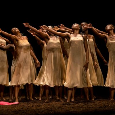 Bei den Ludwigsburger Schlossfestspielen wird auch getanzt: Pina Bauschs Choreografie „Das Frühlingsopfer“ mit der École des Sables