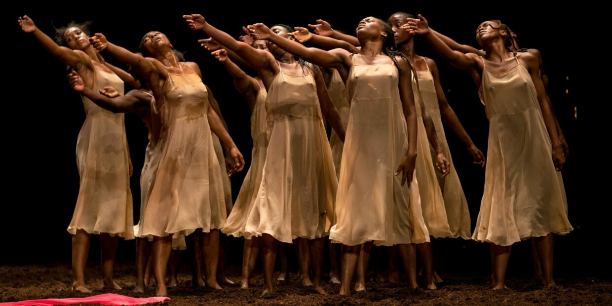 Bei den Ludwigsburger Schlossfestspielen wird auch getanzt: Pina Bauschs Choreografie „Das Frühlingsopfer“ mit der École des Sables