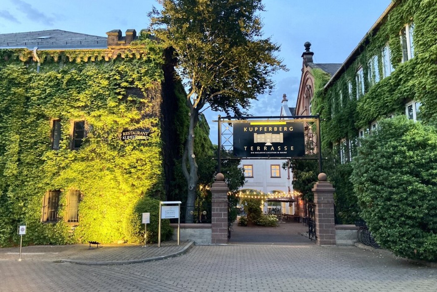 Ehemalige Sektkellerei Kupferberg