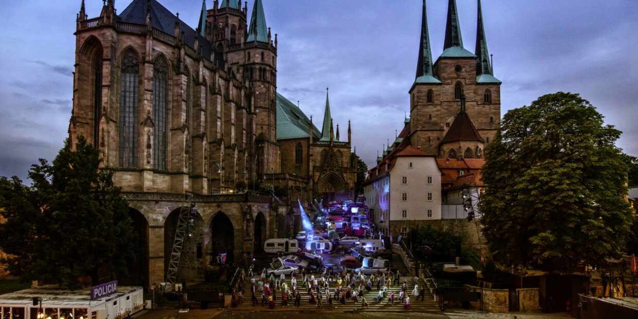 In jedem Sommer verwandeln sich die Domstufen in Erfurt in eine Bühne