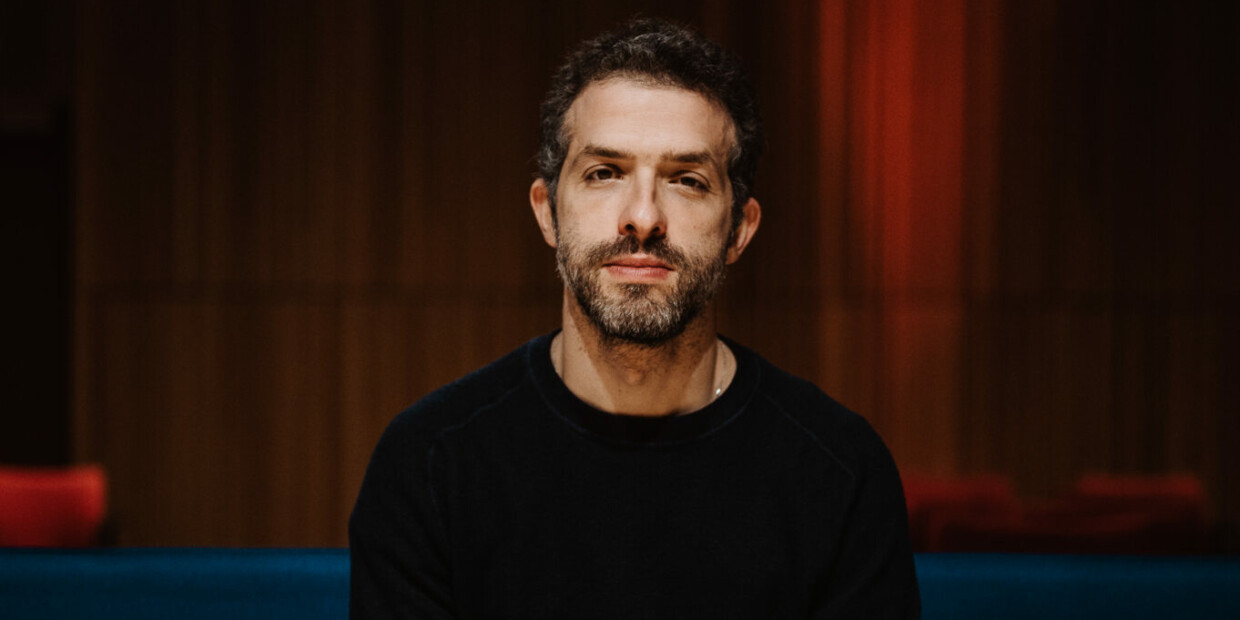 Omer Meir Wellber tritt beim Schleswig Holstein Musik Festival als Cembalist, Pianist, Rezitator und Akkordeonist auf