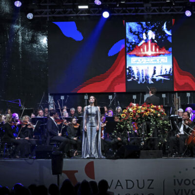 Die Liechtensteiner Sängerin Sarah Längle beim Eröffnungskonzert von Vaduz Classic 2021