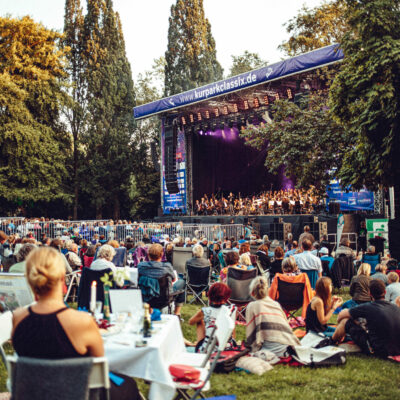 Konzertgenuss unter freiem Himmel bei den Kurpark Classix Aachen