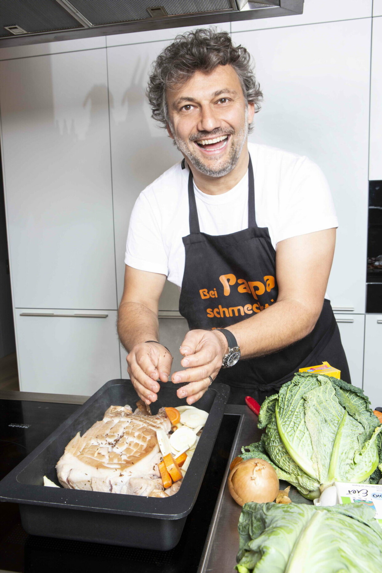 Deftige Küche mit Tenor Jonas Kaufmann