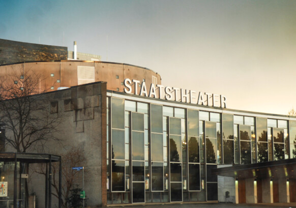 Am Staatstheater Kassel widmet man der schlafenden Schönheit Dornröschen einen Doppelabend.