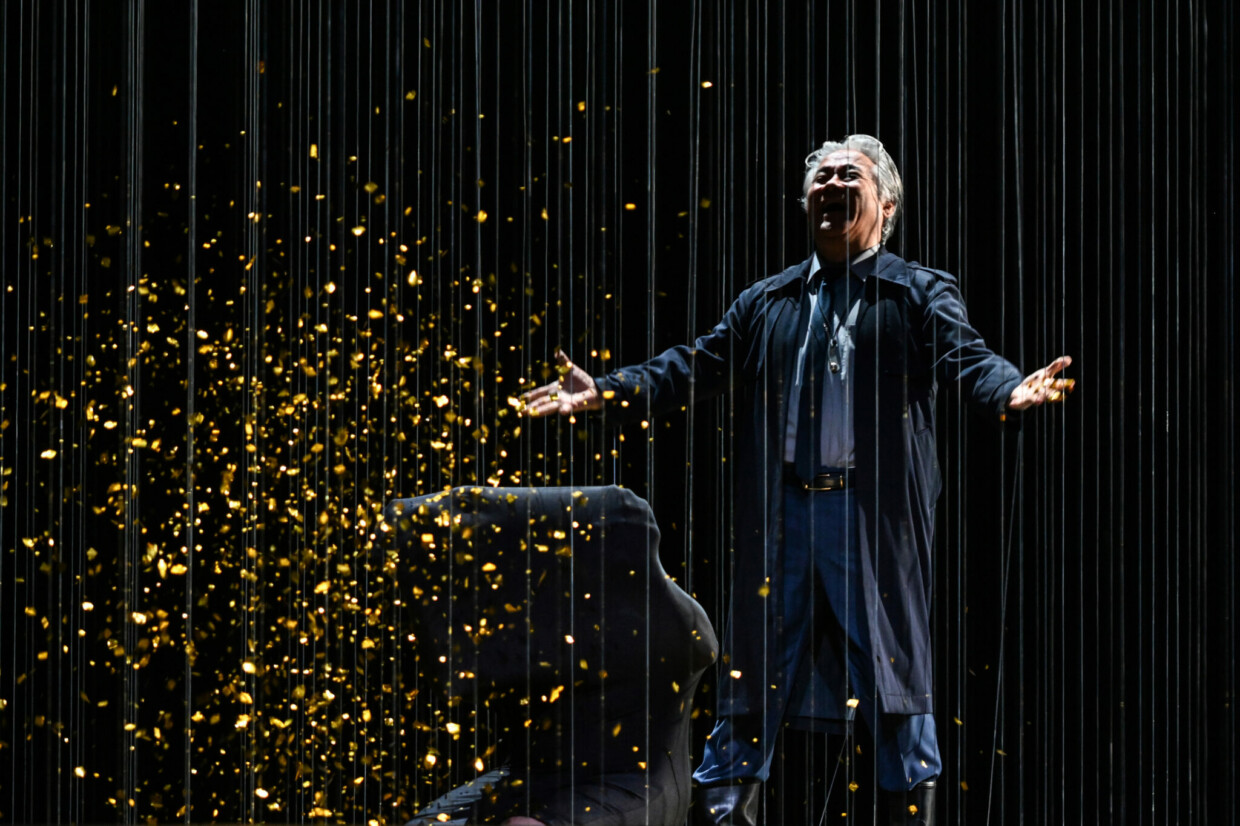 Szenenbild aus „Der fliegende Holländer“ an der Staatsoper Hamburg