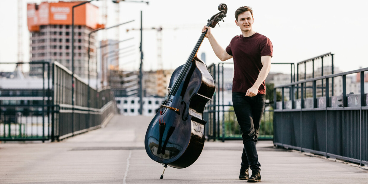 Kontrabassist Dominik Wagner erhält einen OPUS KLASSIK in der Kategorie „Nachwuchskünstler des Jahres“